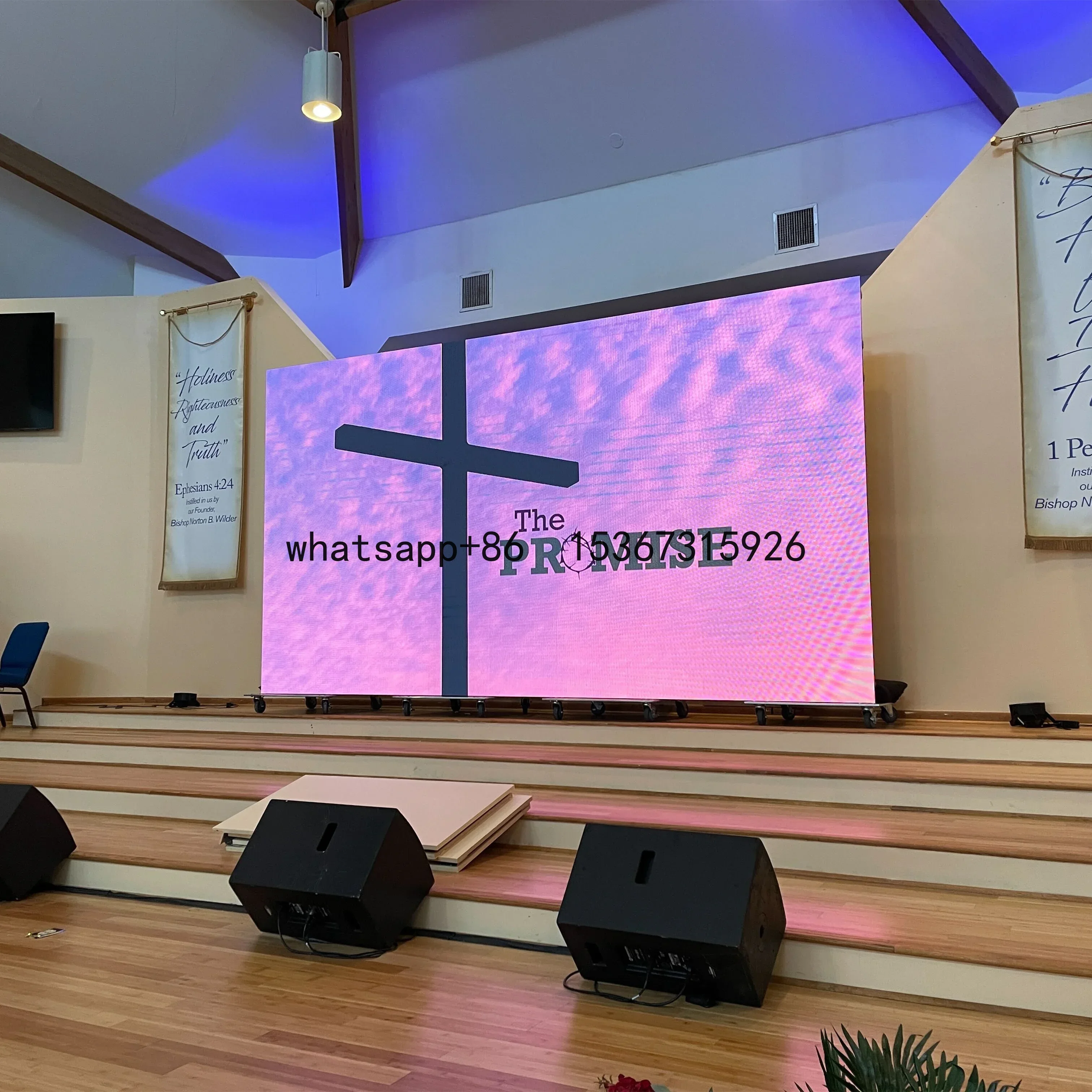 

1 indoor outdoor led screen indoor for church p4