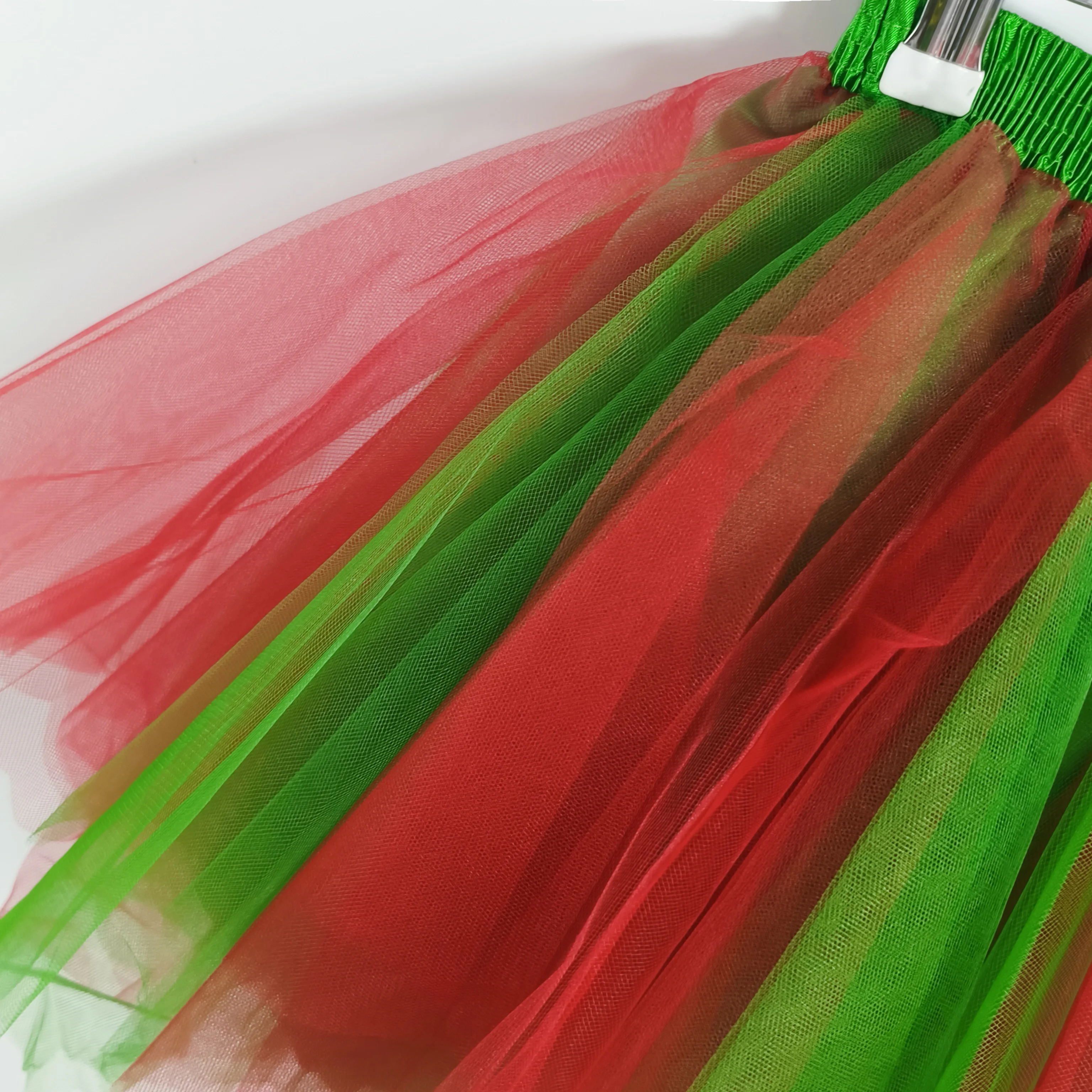 Unregelmäßiger Tüll-Tutu-Rock für Erwachsene, Rot-Grün Gemischte Farbe, Kurzer Rock, Halloween-Weihnachtsfeier-Cosplay-Kostüm – Detail 5