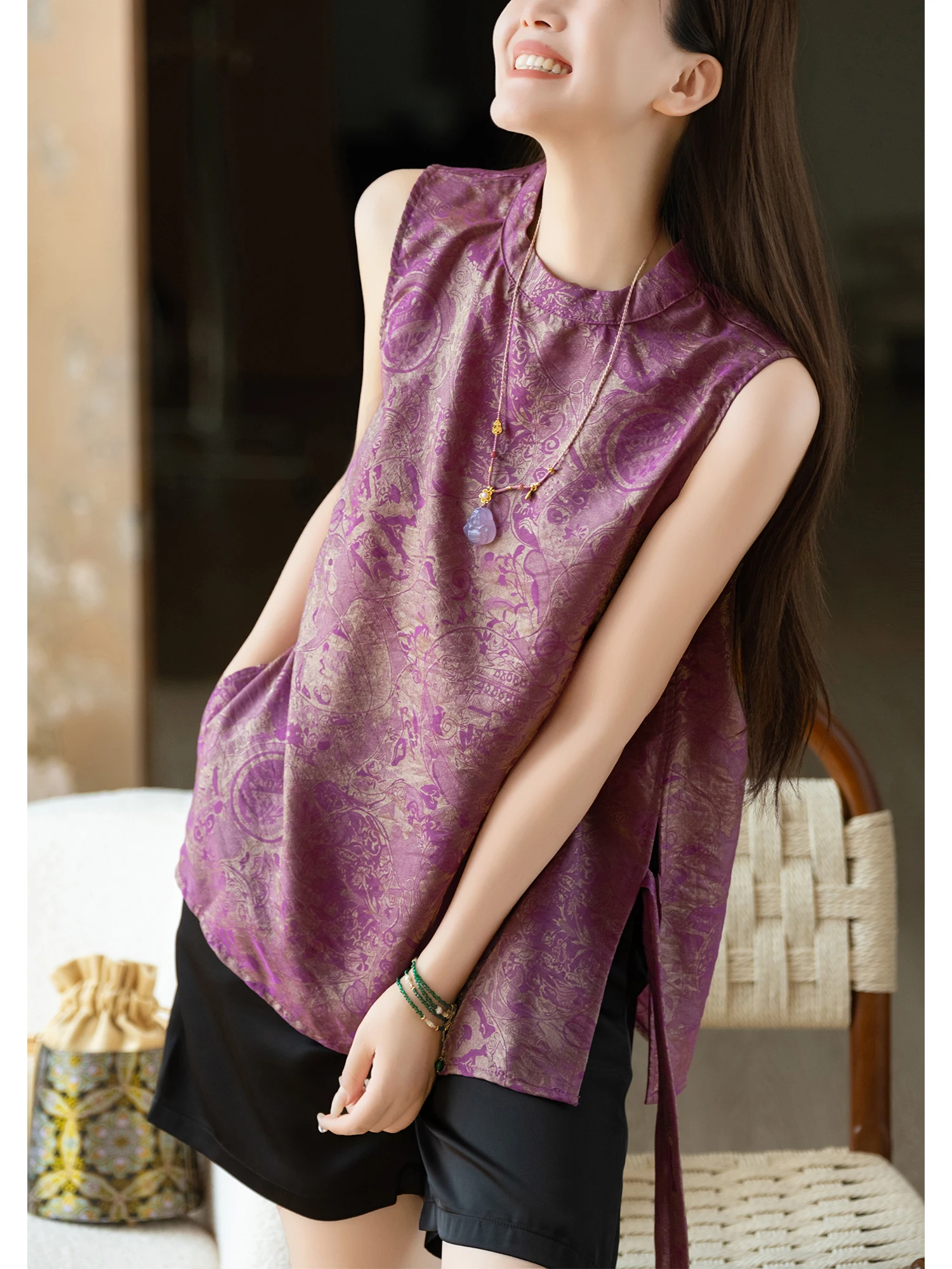 Elegant round Neck Vest Women's Style Side Slit Tie Waist Standard Fit No Sleeve Floaty Silk Custom Made Stand Collar Vest