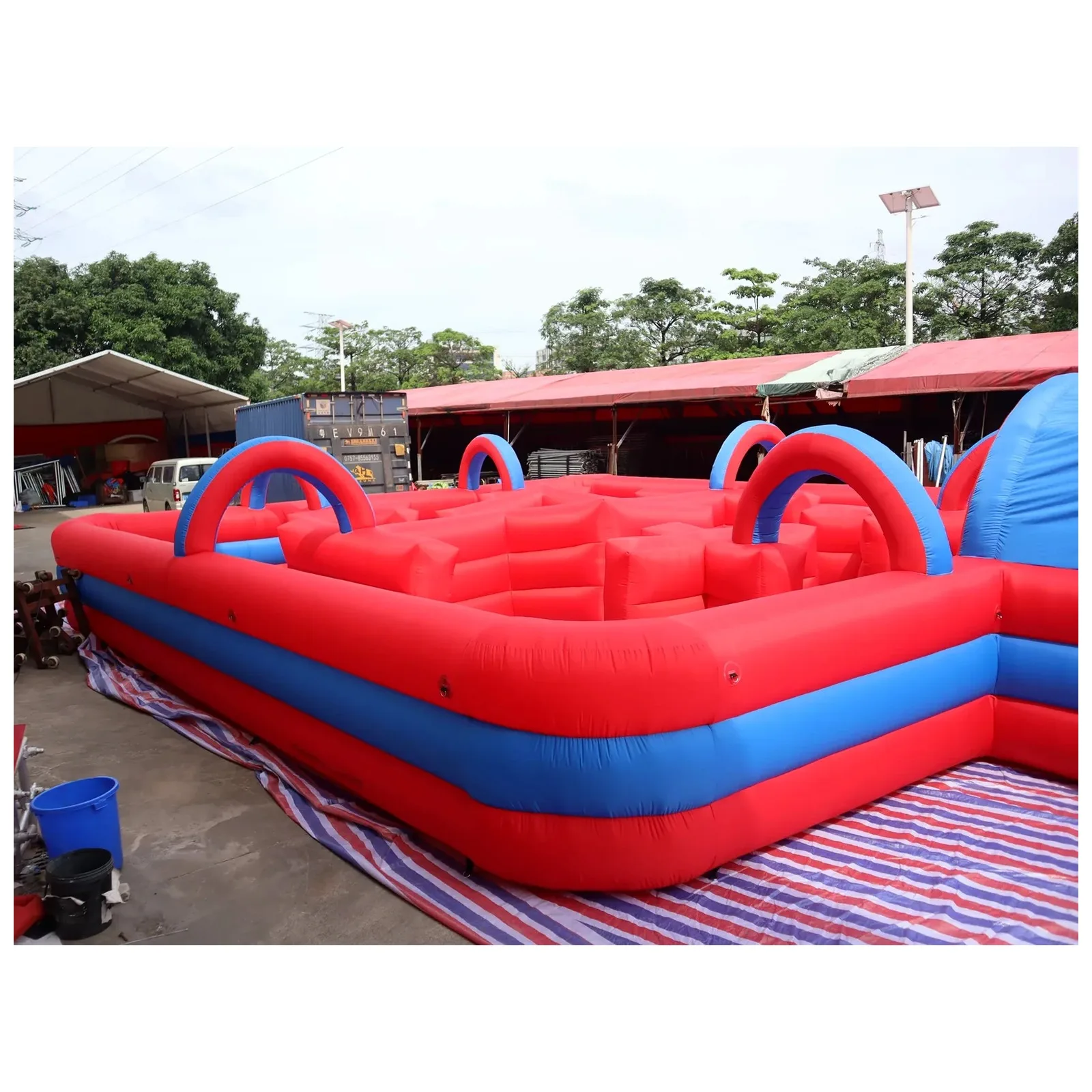 Large Red Blue Route Inflatable Maze 10X10m 33X33ft with Blower Sports Events Exciting Party Events Kids and Adults Outdoor Fun