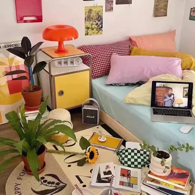 

Bauhaus Style Nightstand Modern Mobile Bedside Table Scandinavian Storage Cabinet for Study Minimalist 2 Layer Bedroom End Table