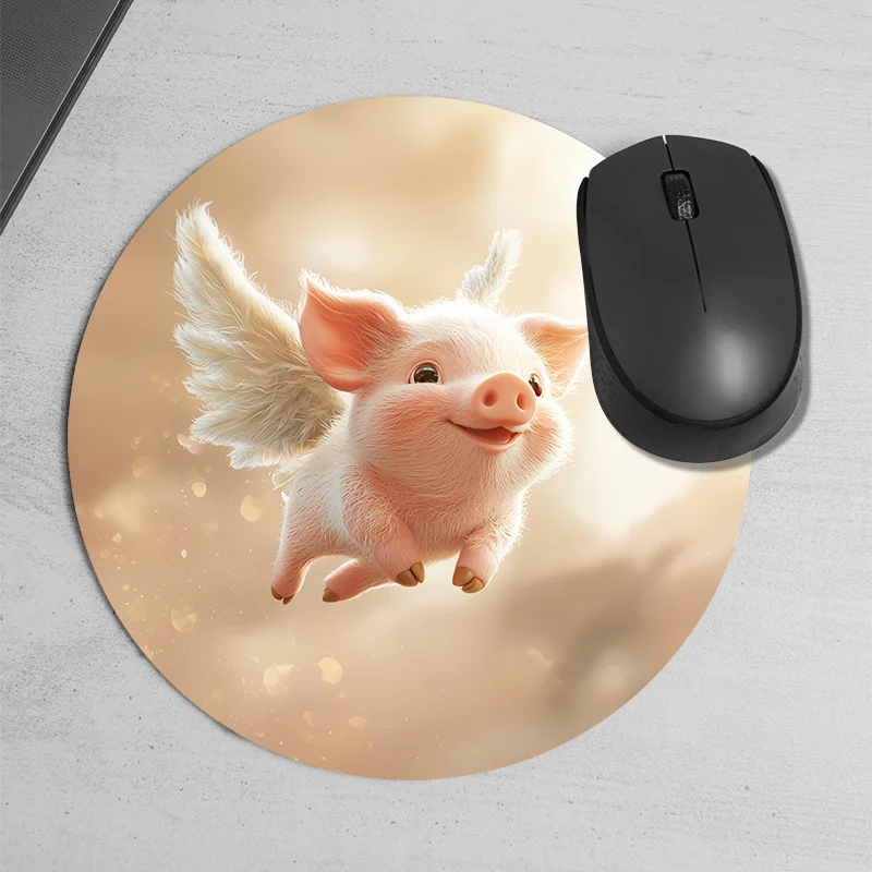 Flying Pig design circular mousepad made of durable rubber is waterproof and anti-slip making it an ideal choice for gamers