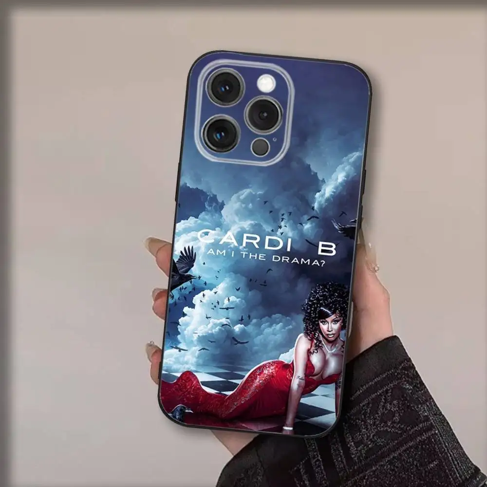 حافظة هاتف C-Cardi B Am I The D-Drama لهاتف iPhone 17,16,15,14,13,12,11,Pro,Max,Plus,Air,X,XS,XR,SE,8,7,Mini,Soft Black Funda