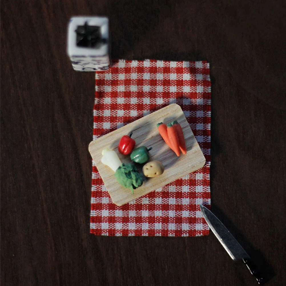 

Mini Cutting Board Toys Realistic Miniature Model Resin House Accessory Child Safe Rounded Edges Kitchenware Set Mini Veggie