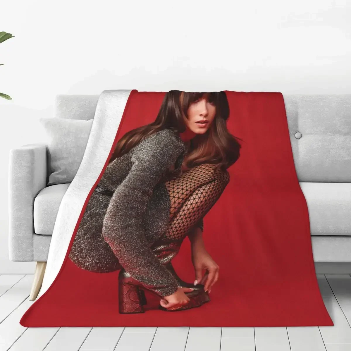 

Spanish Singer Cute Aitanas Blanket Super Warm Street Trend Plush Throw Blanket For Couch Bed Travel Flannel Bedspread Bed Cover