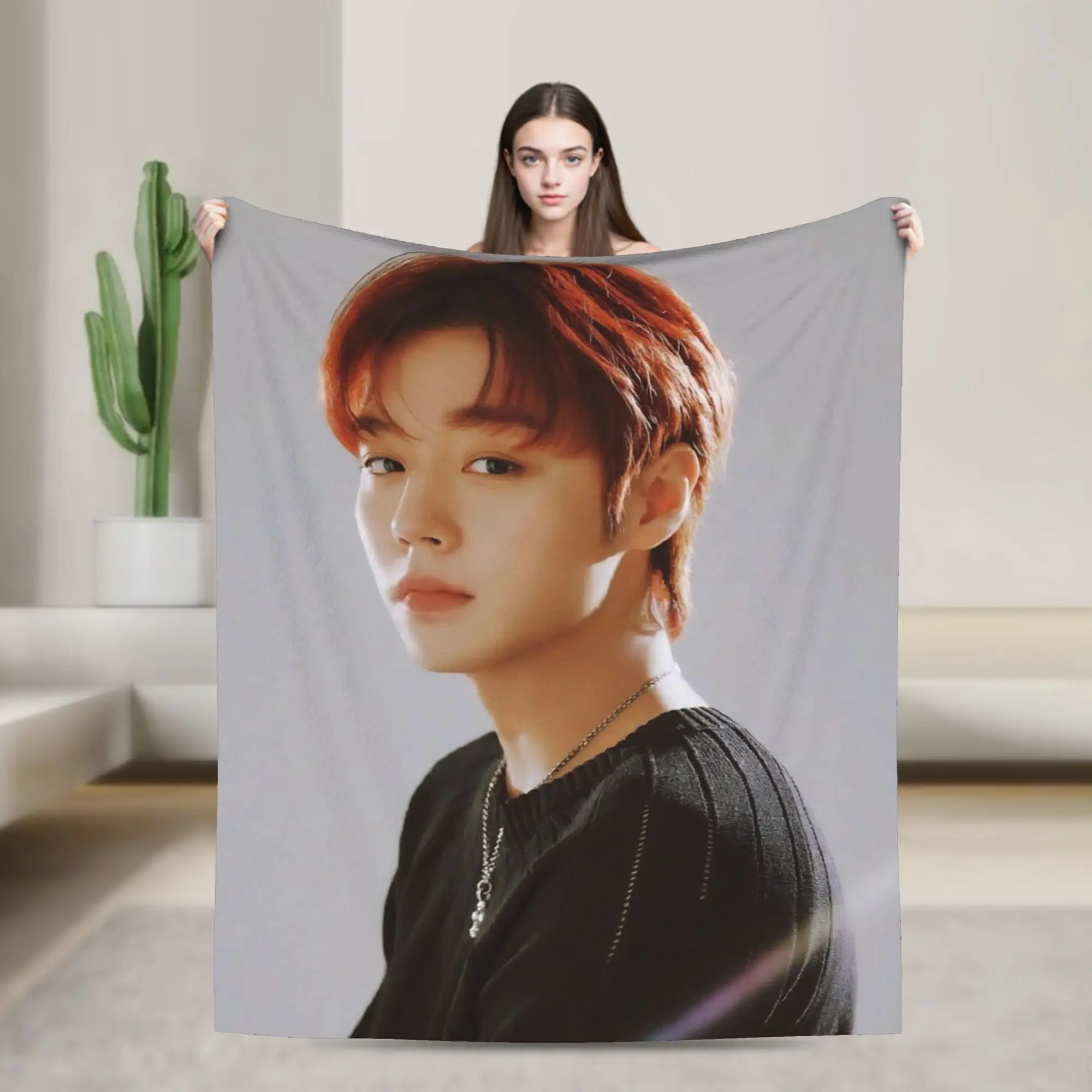 P-Park Ji-hoons Knitted Blankets Coral Fleece Plush Lightweight Thin Throw Blankets for Airplane Travel Bedroom Quilt