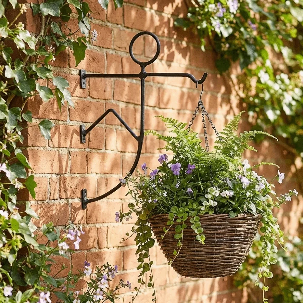 The Creative And Abstract Wrought Iron Rust Flower Design The Simple Decorative Wall Hooks The Hanging Basket Support The Patio