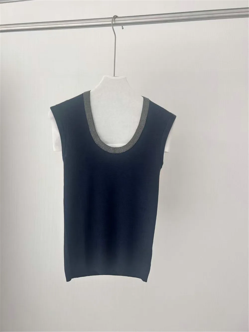 Letnia nowa wełniana kamizelka bez rękawów z dekoltem w kształcie litery U