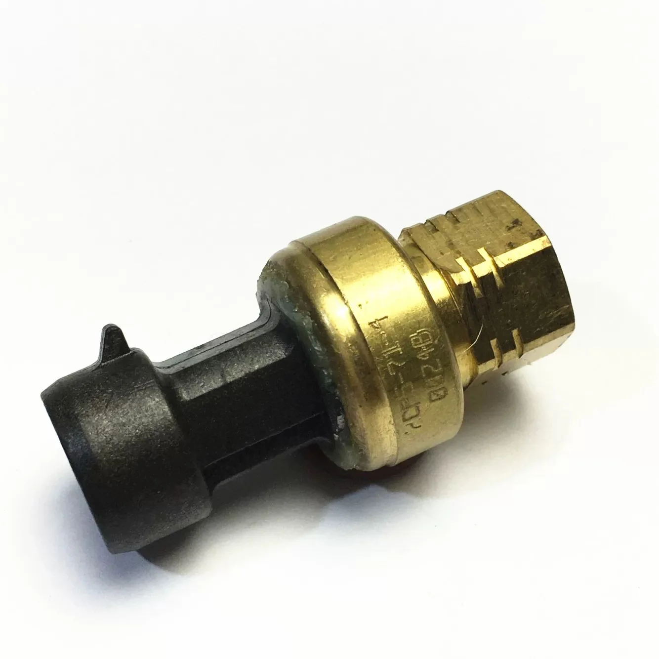 1pcs/lots For Air Conditioner High/Low Pressure Sensor Kit 2CP5-71-46 2CP57146 2CP5-71-47