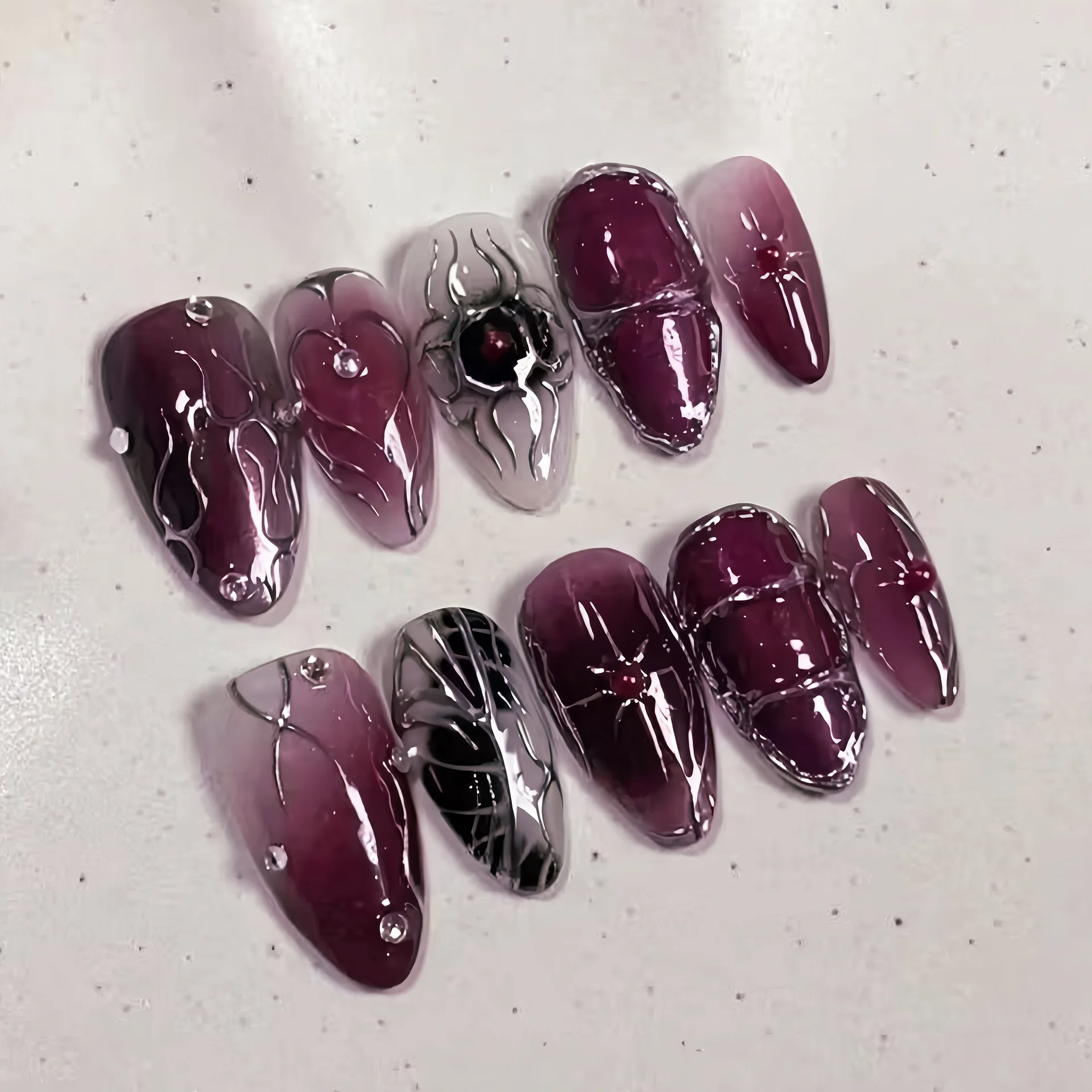 30 pieces of cross-border popular short almond wearing nail French white gilt rose purple love spider nail art