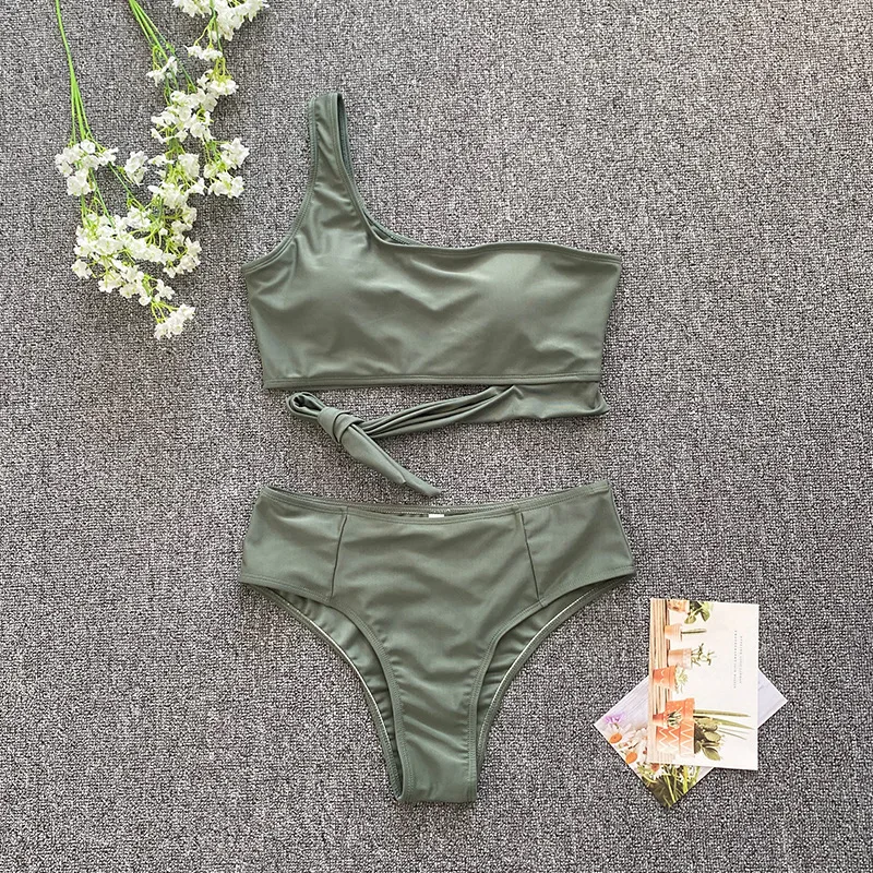 2025 Nuovo leopardo bikini a due pezzi costume da bagno monospalla da donna sexy fasciatura costumi da bagno senza schienale costume da bagno da spiaggia push up stretto