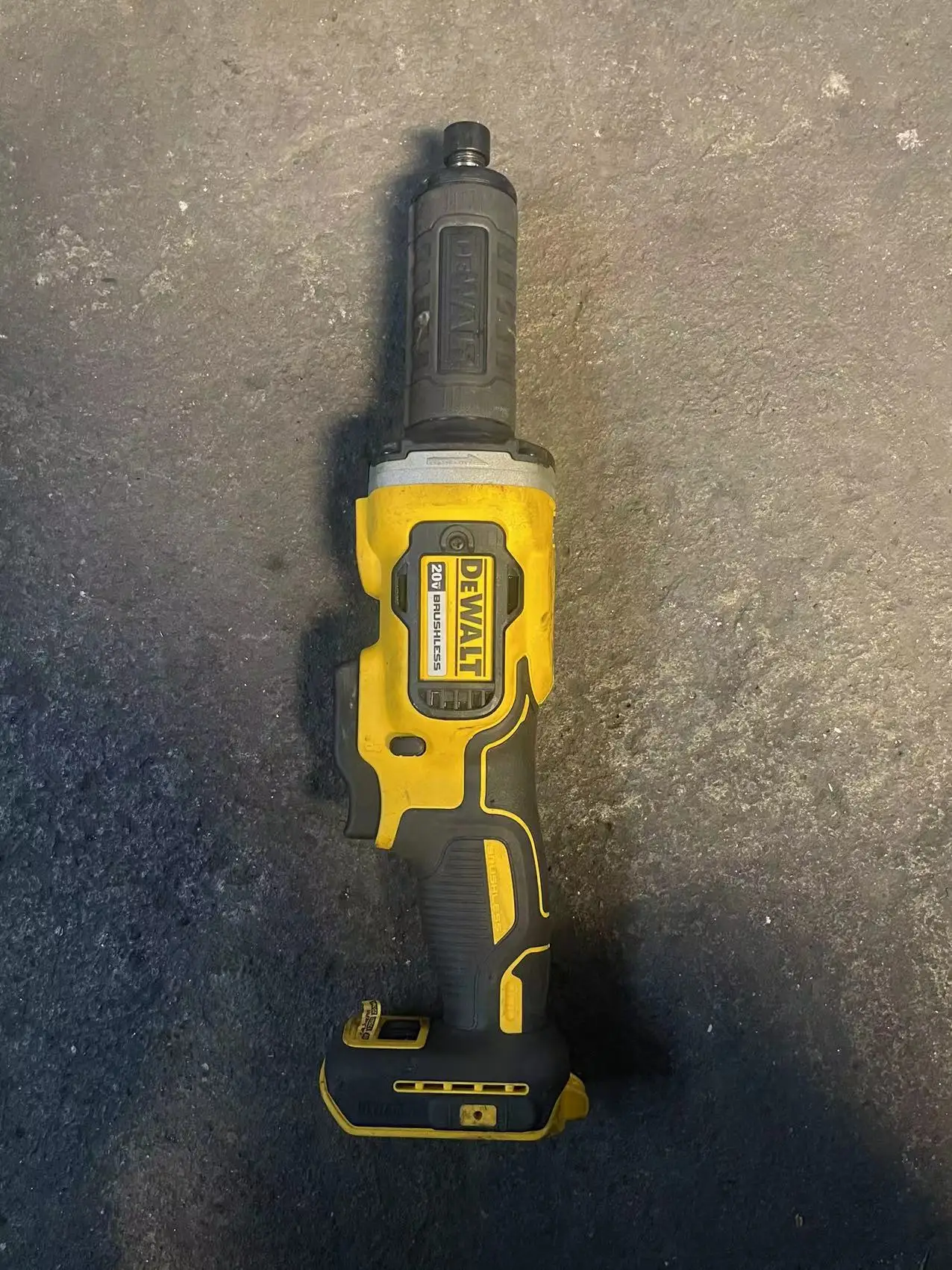 DEWALT DCG426B 20v 1-1/2\