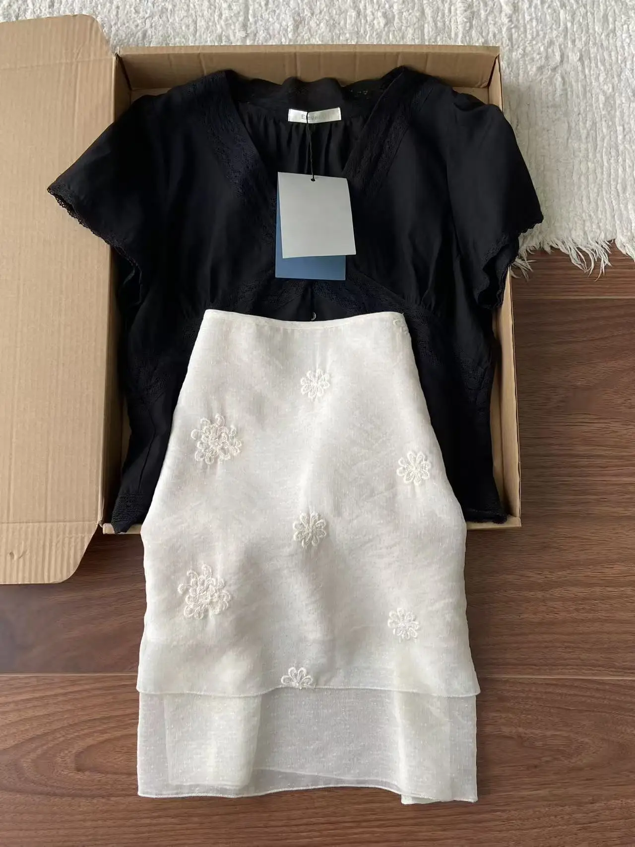 

Sweet Cool Girl Black Lace Shirt Embroidered Tulle Skirt Short Sleeve Breathable Skin-Friendly Summer Fashion Women's Blouse
