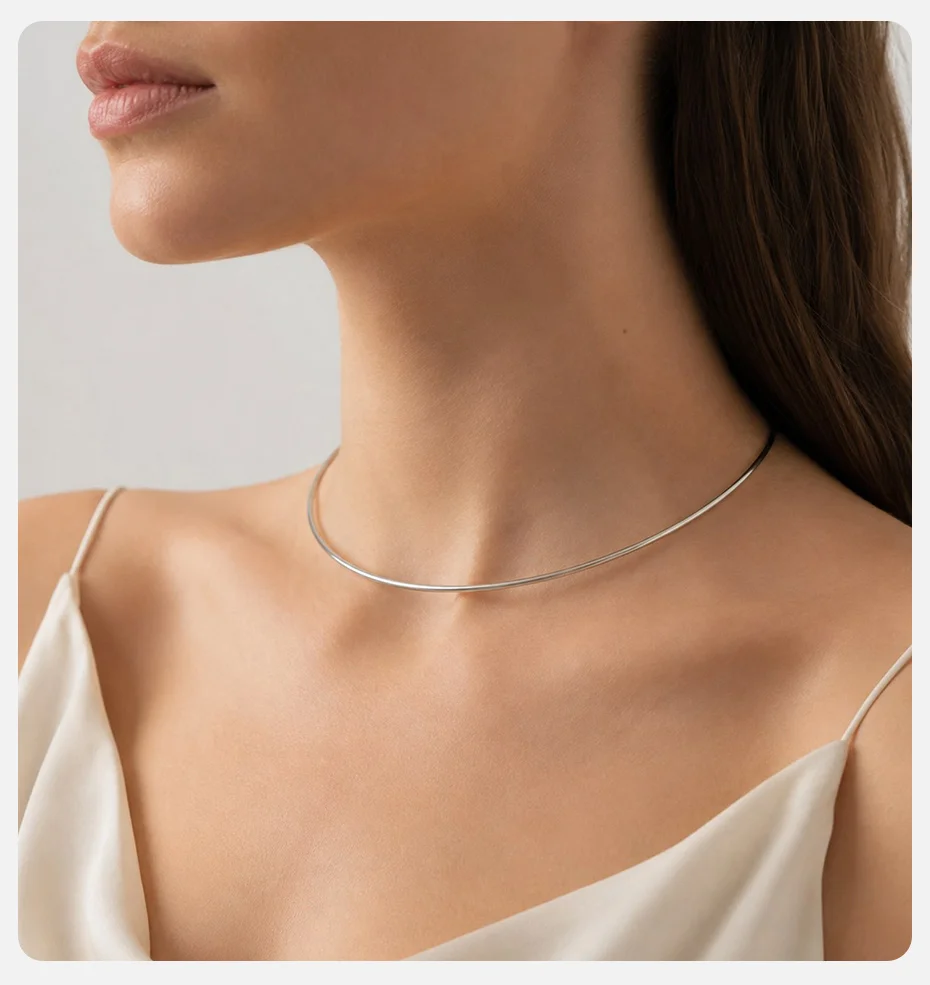 Vnox 18K vergoldete Choker-Halskette für Damen, Edelstahl, goldfarbene Halskette, minimalistischer Lagenlook, Alltagsschmuck im Y2K-Stil – Detail 5