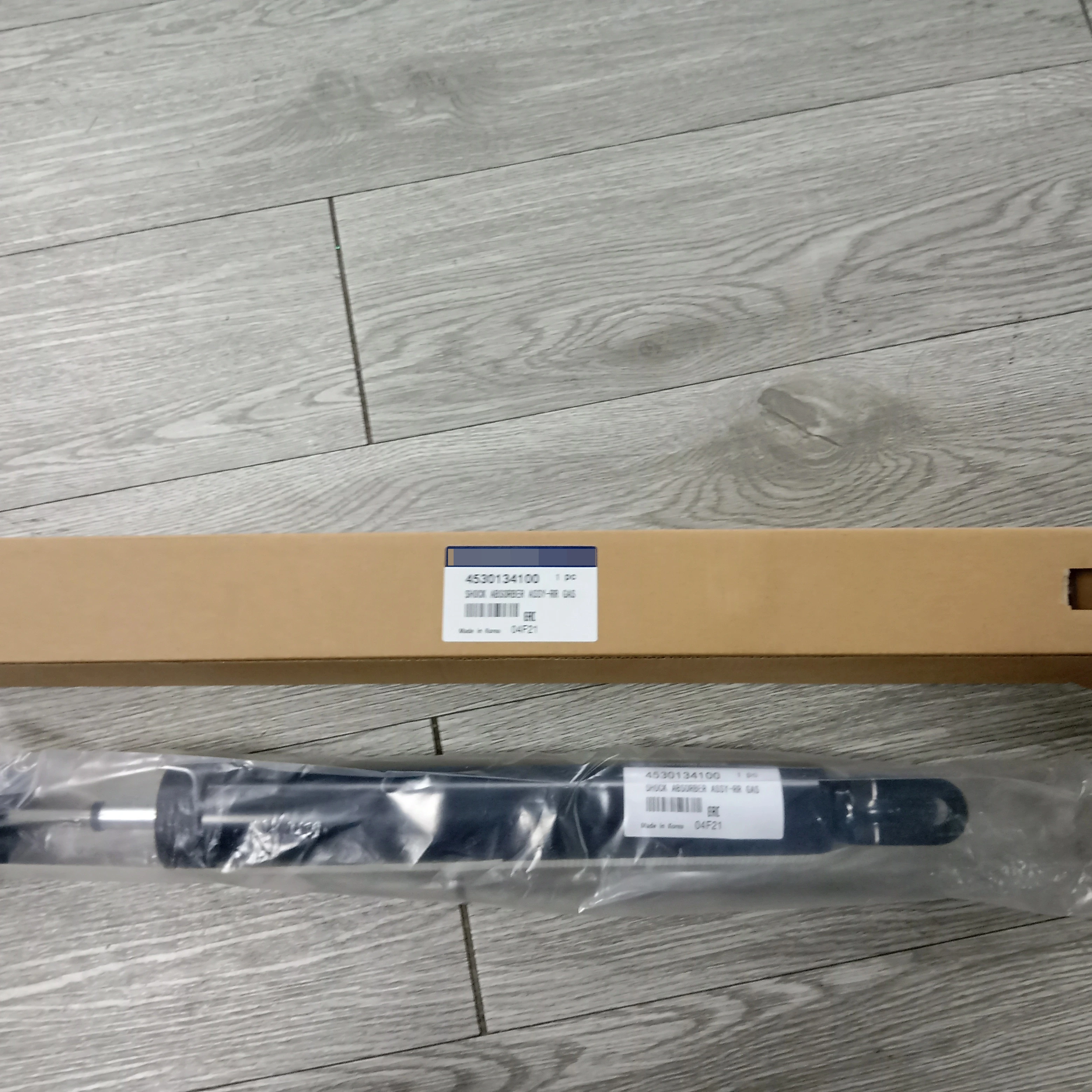 

Original Genuine Rear Gas Shock Absorber Pair Korando C +awd Oem:4530134100 High Quality
