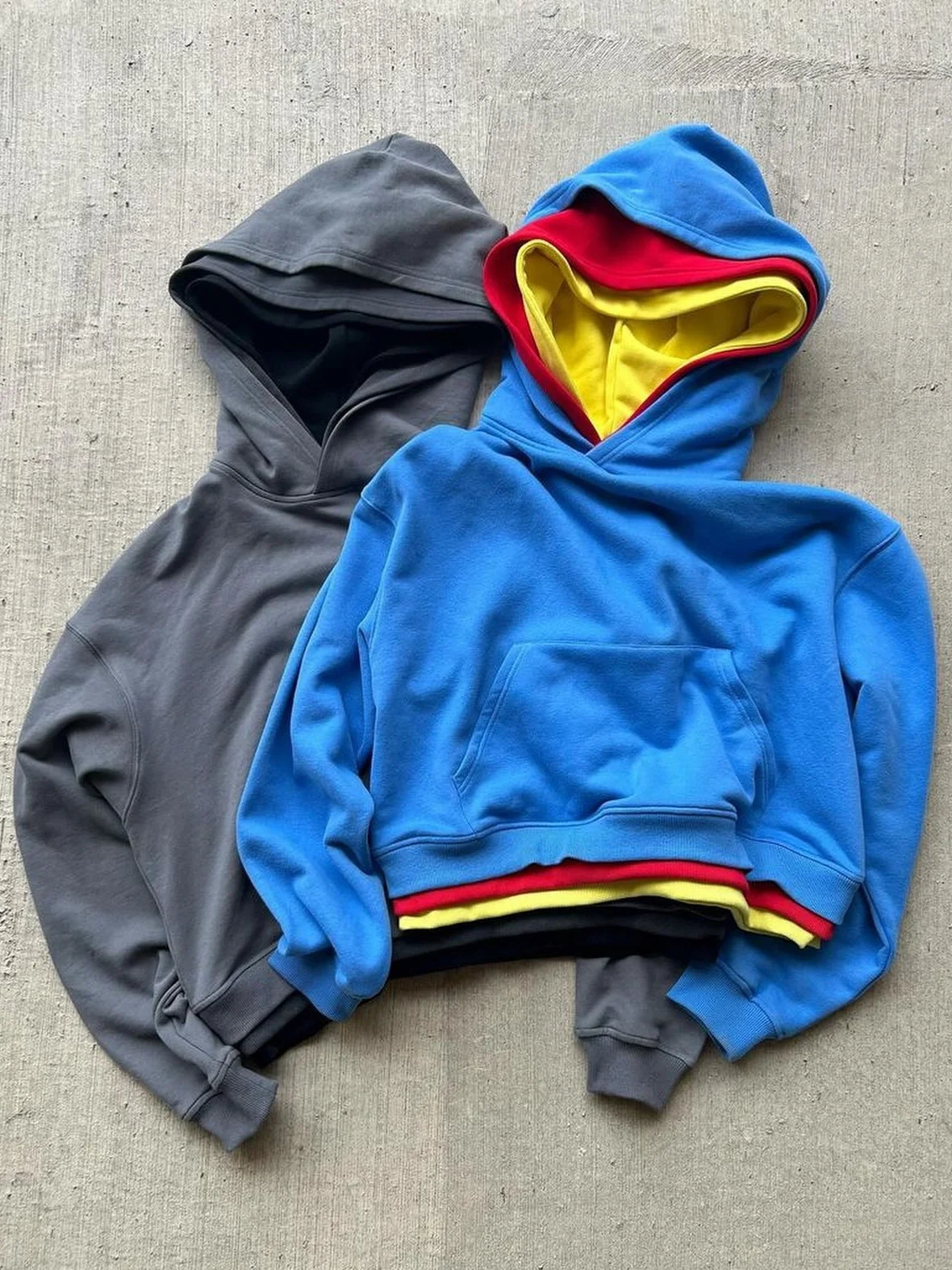 

Худи в стиле Y2K с трехслойным цветным полосатым узором для уличной моды и фотосессий в кампусе, весна 2026