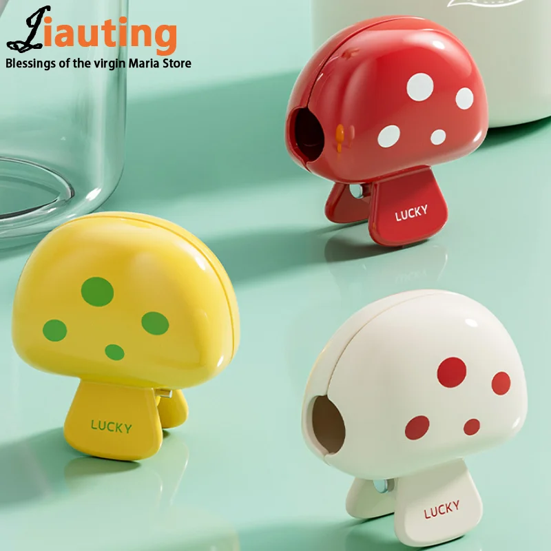 

Portable Toothbrush Head Cover Clips Plastic Dustproof Head Germproof Protector Caps Travel Hiking Camping Bathroom Accessories