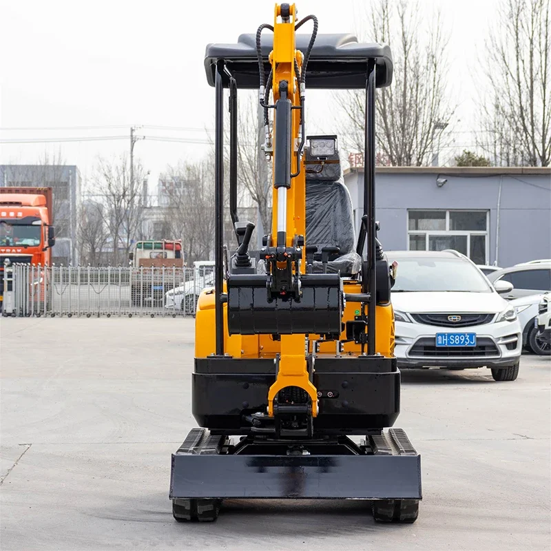 Mini Excavator Portable Capacity Swing Bearing Arm Excavator EPA  Approval Engine Optional