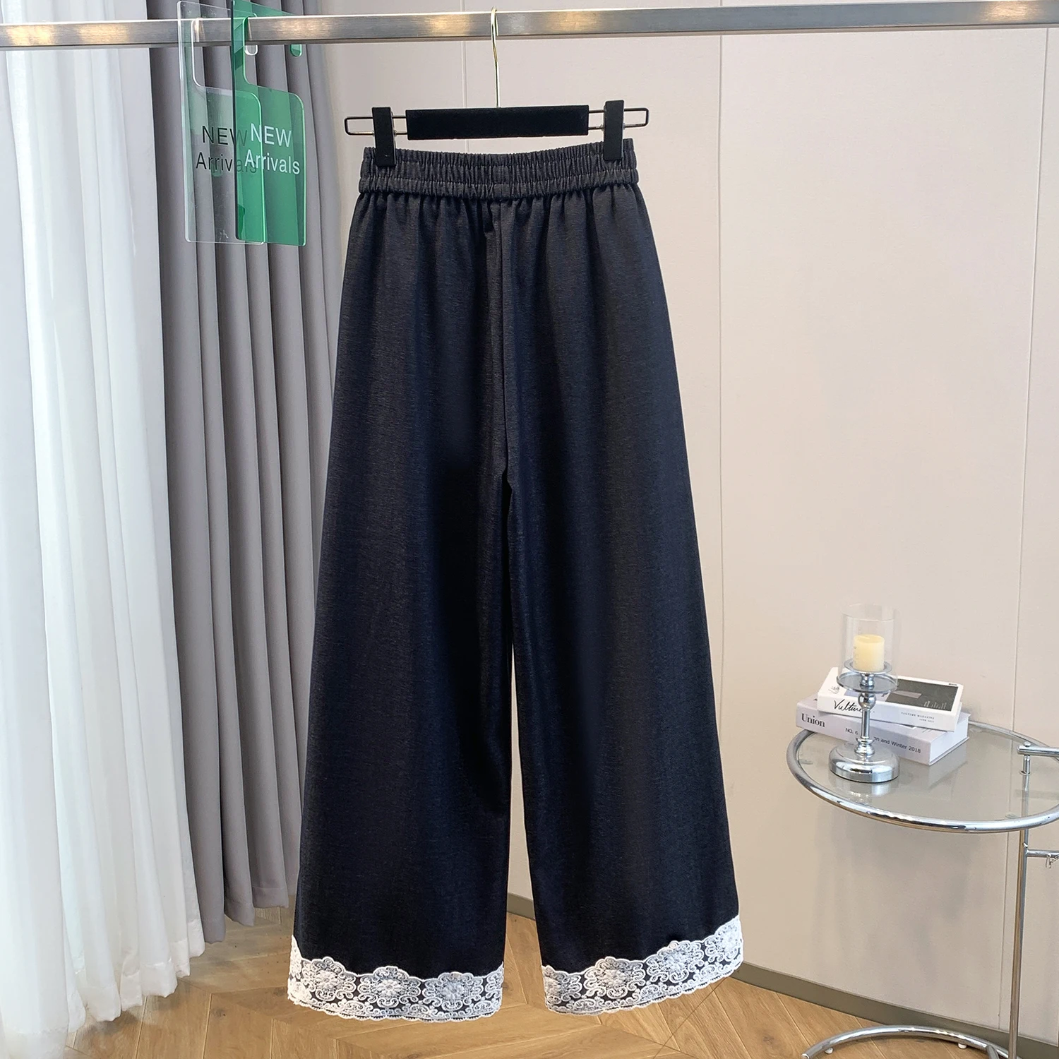 Plus Size Sweet Sle Lace Trim Splice Pantaloni larghi dimagranti larghi a gamba larga Pantaloni dritti a nove punte da donna Misto cotone a vita alta