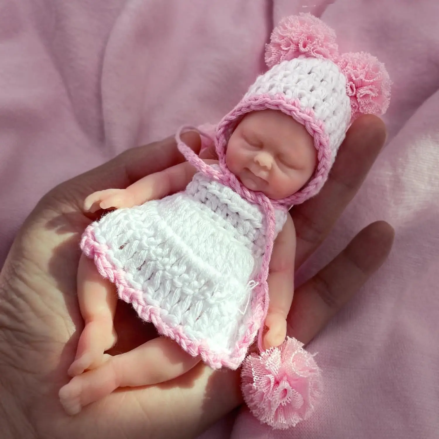 4.5inch Micro Preemie Full Body Soft Silicone Cute Baby Girl Doll Lifelike Mini Reborn Doll Touching Feeling Flexible Doll