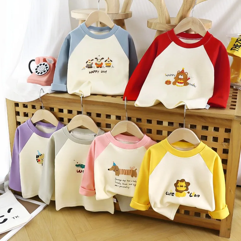 女の子と男の子のための柔らかい綿のTシャツ,長袖のトップス,かわいいプリント,薄いアンダーシャツ,子供服,秋と春