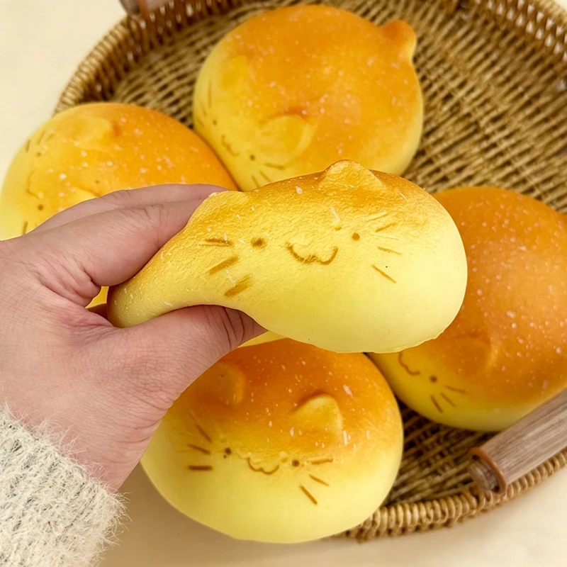 Juguetes Blandos y Esponjosos de Totoro en Forma de Pan, Lindos Juguetes Antiestrés de Gato para Aliviar la Ansiedad, Regalo para Adultos