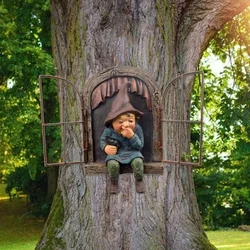 Niegrzeczny ogród Gnome statua Elf Out The Door Tree Hugger wystrój ogrodu domu