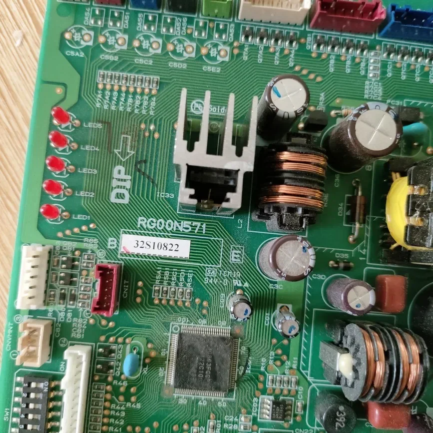 Suitable for central air conditioning accessories external unit motherboard computer board RG00N571 splitter box motherboard fac