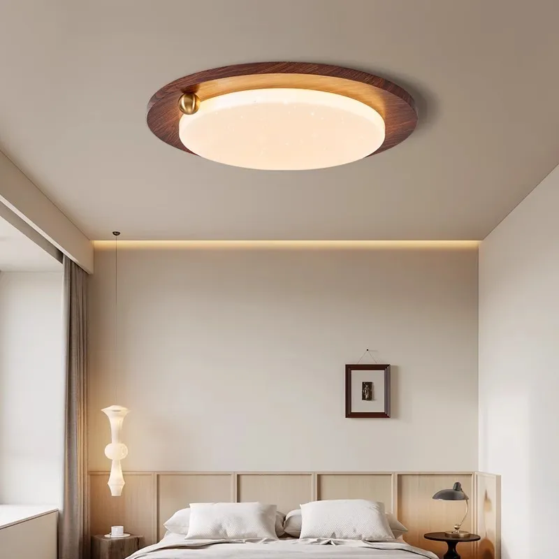 

Medieval wabi silent wind milk bean bedroom light retro walnut grain full spectrum eye protection lamp master bedroom room ceili