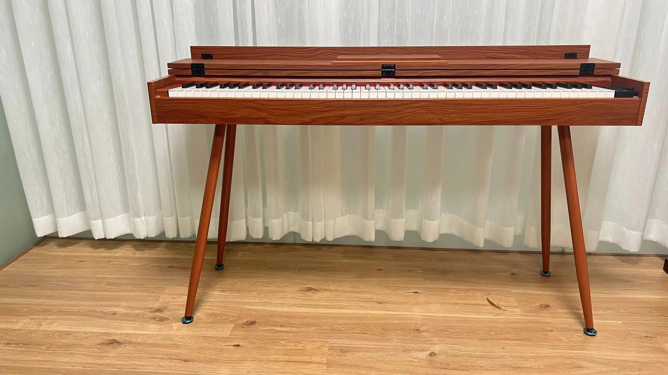 88-key Weighted Digital Piano 16-level Sensitivity Walnut Finish Built-in Stereo Speakers Includes Sustain Pedal