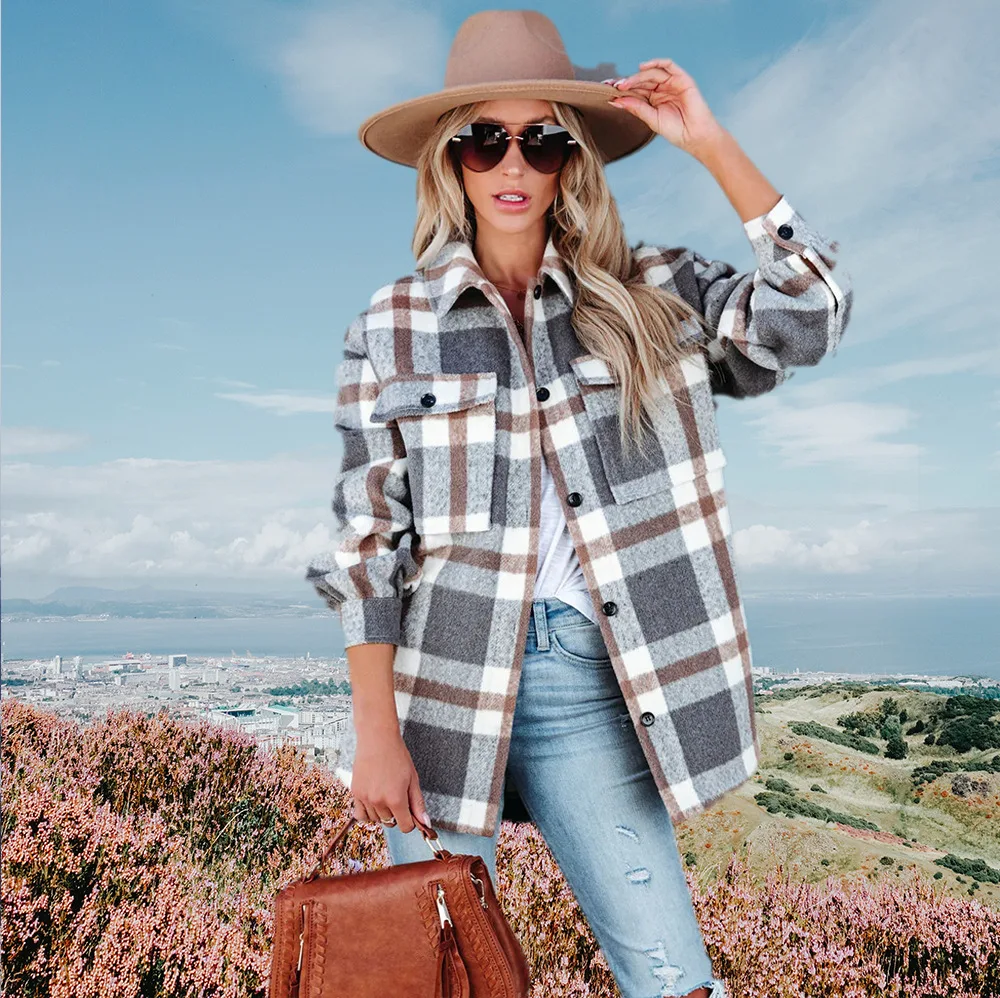 2023 High Quality Women's New Autumn Winter Patchwork Lapel Warm Coat Women's City Loose Single Breasted Cotton Striped Jacket.