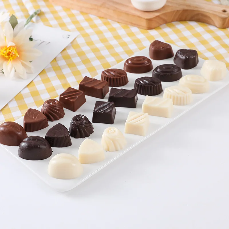 Simulierte reine schwarze Schokolade, Haselnuss, Weiß, Braun, Rumgeschmack, Dessertladen, Bäckerei, Café-Display, gefälschte Lebensmittel 8 Stück/Set – Detail 2