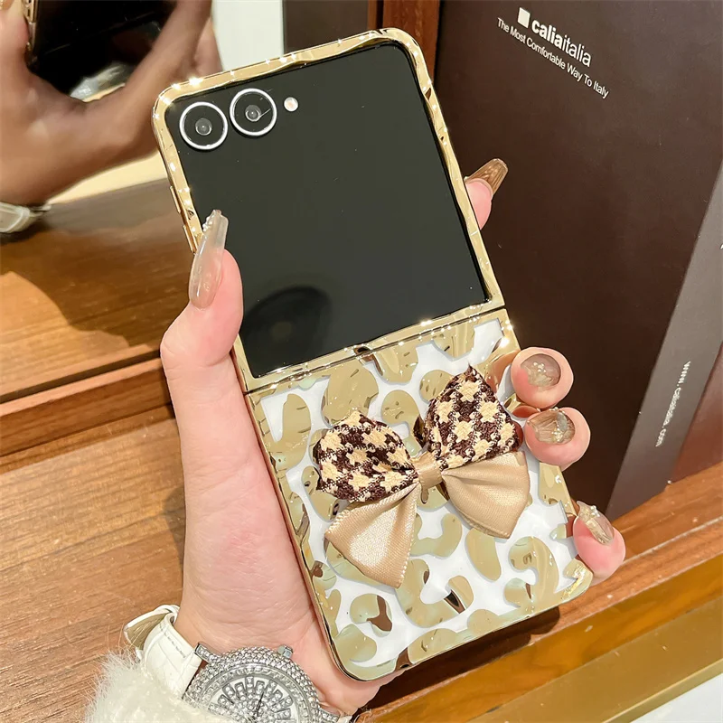 موضة تموجات الماء ليوبارد طباعة جراب هاتف لسامسونج غالاكسي Z فليب 7 6 5 4 3 Flip5 Flip6 Flip7 غطاء مع سلسلة حالات لطيف