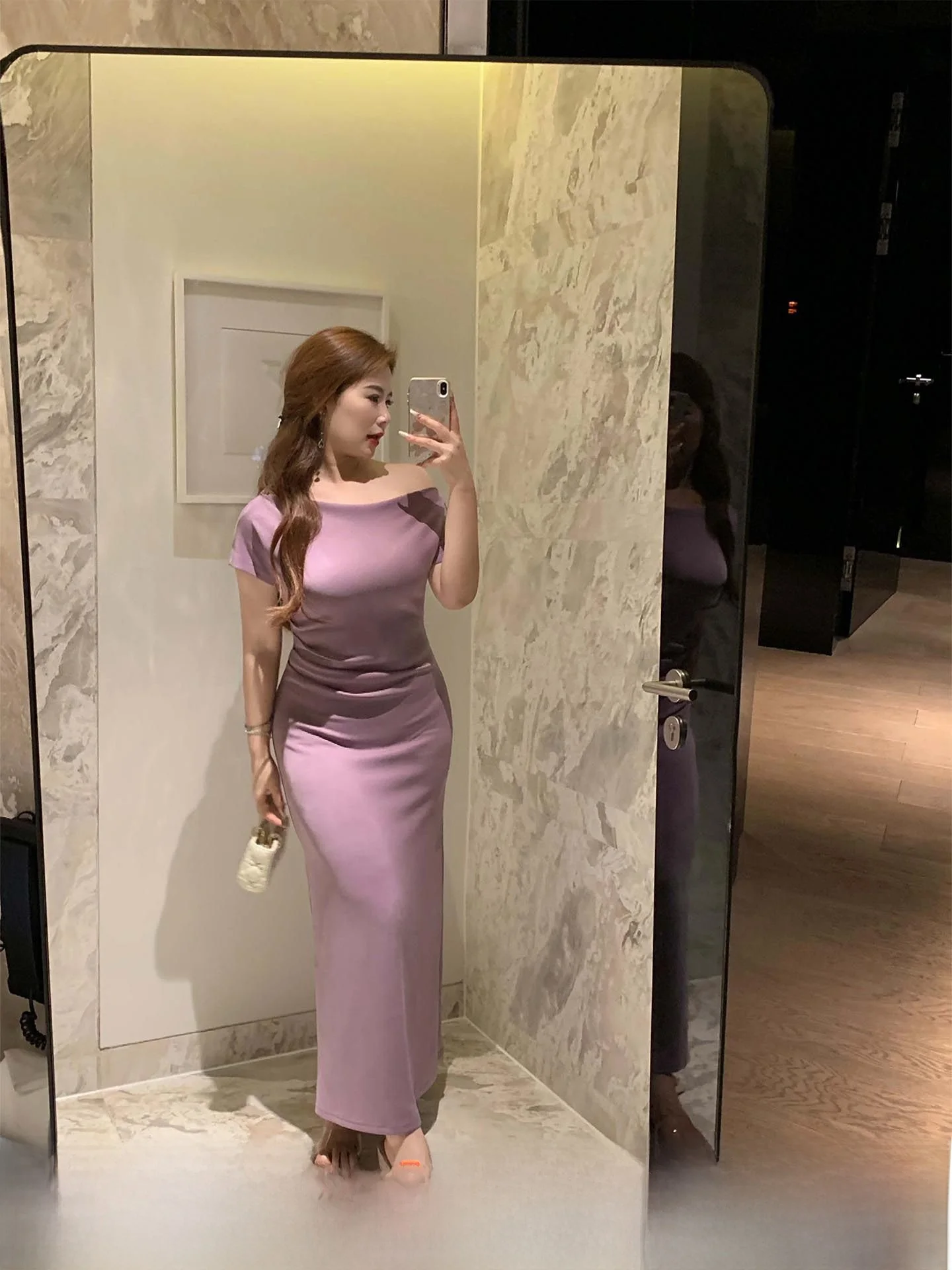 

Новинка: Летнее повседневное трикотажное платье большого размера фиолетового цвета с асимметричным вырезом на плече, завышенной талией, стройнящее, для офиса и на каждый день