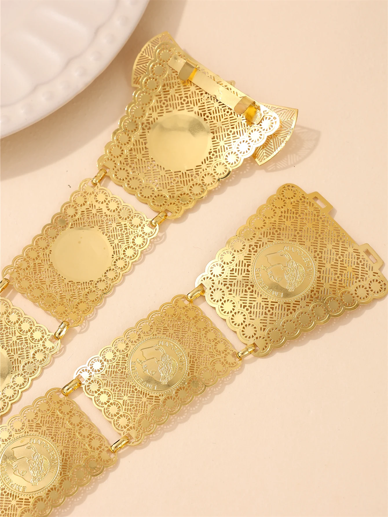 

Hollow Lightweight Women's Waist Belt Luxurious Vintage Style Middle Eastern Robe Accessory For Wedding Party Festival