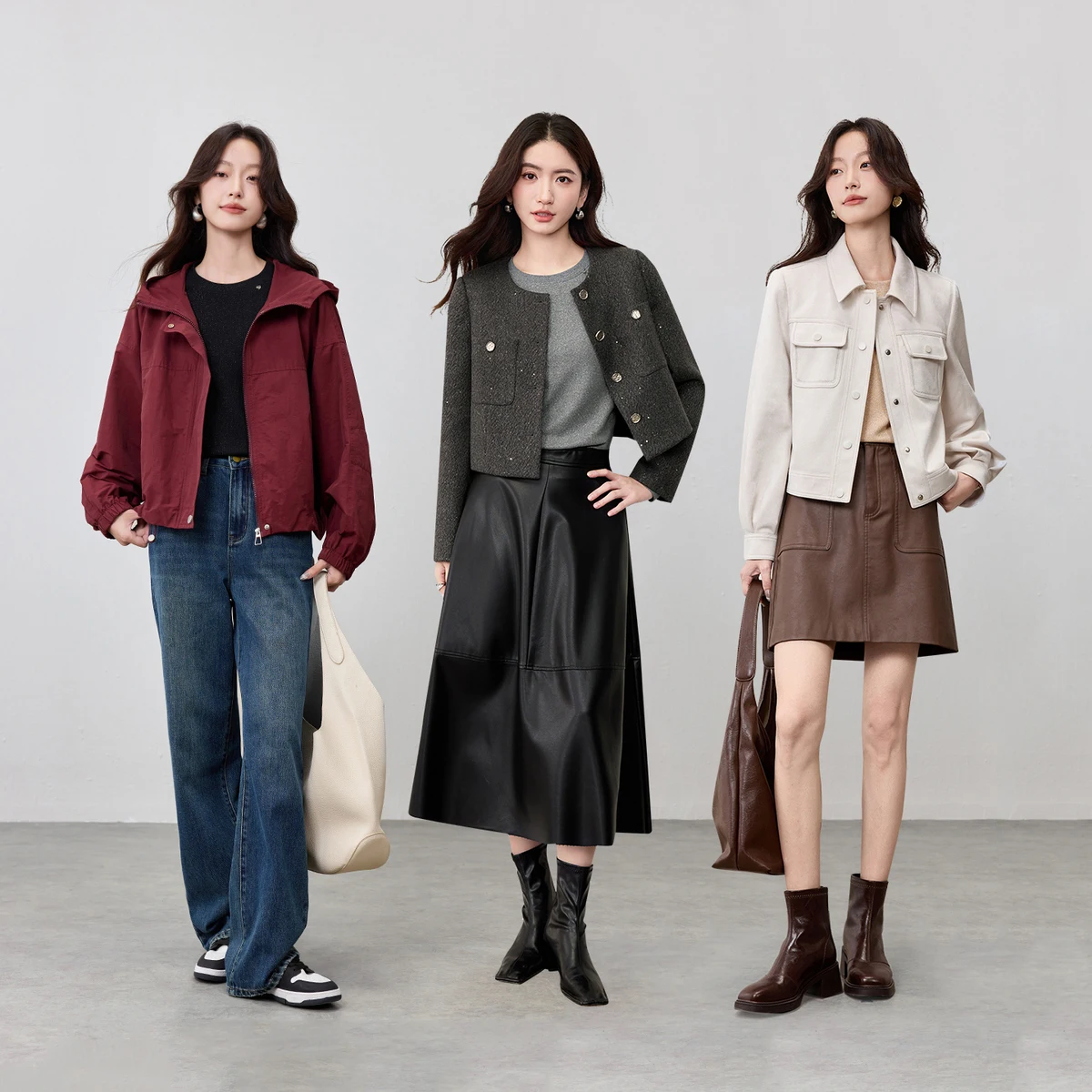 SENTUBILA المرأة لامع شين متماسكة تي شيرت 2025 الخريف الجولة الرقبة سليم تيشيرت ضيق بأكمام طويلة تخفيف بسيط الأعلى 153TN2710