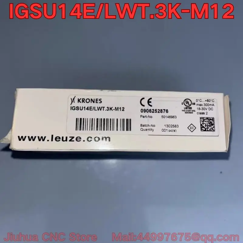 

Новый тест функции ультразвукового датчика слота IGSU14E/LWT.3K-M12 нормально