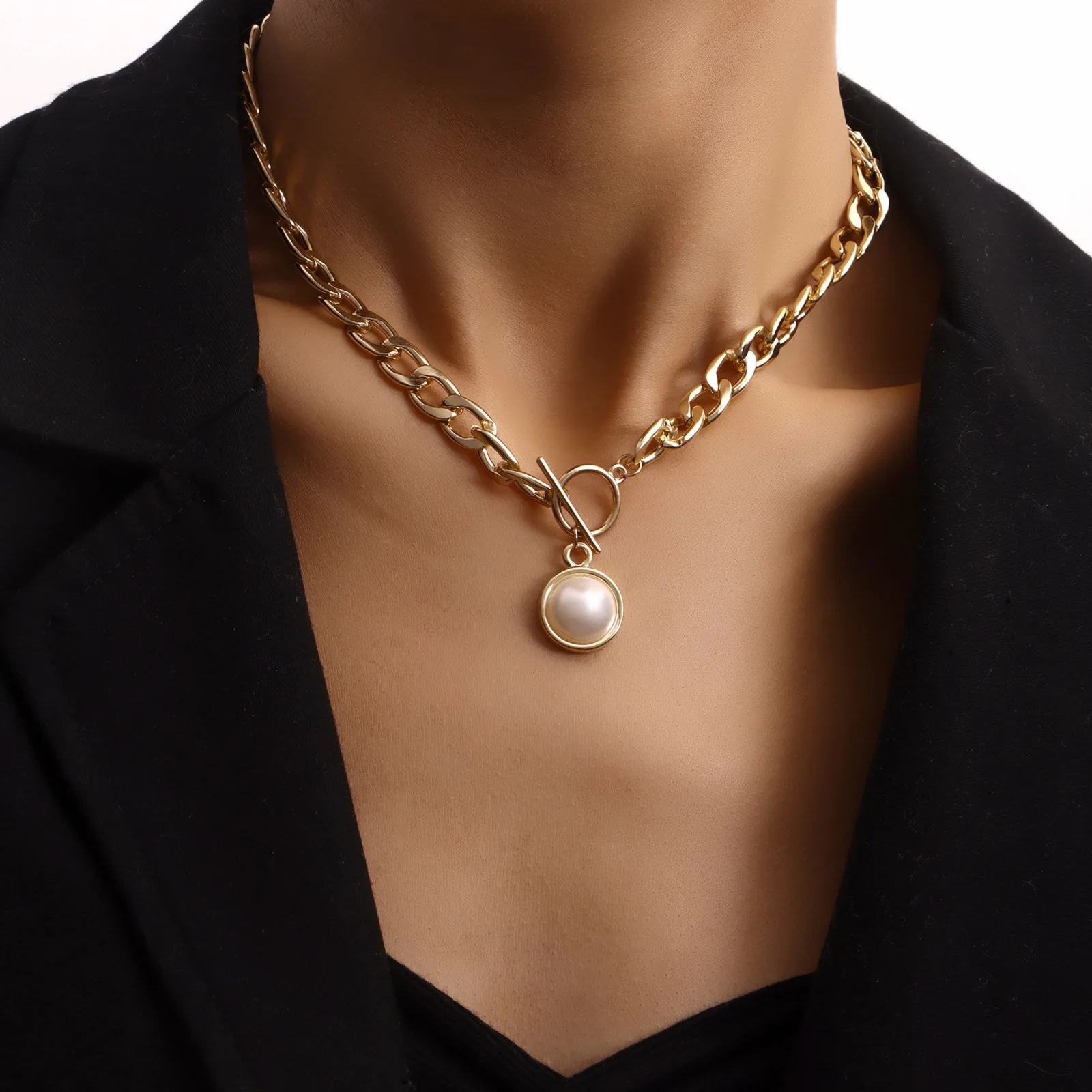 

Simple Cuban Thick Chain OT Buckle Pearl Pendant Necklace Women, Punk ins Trend Items