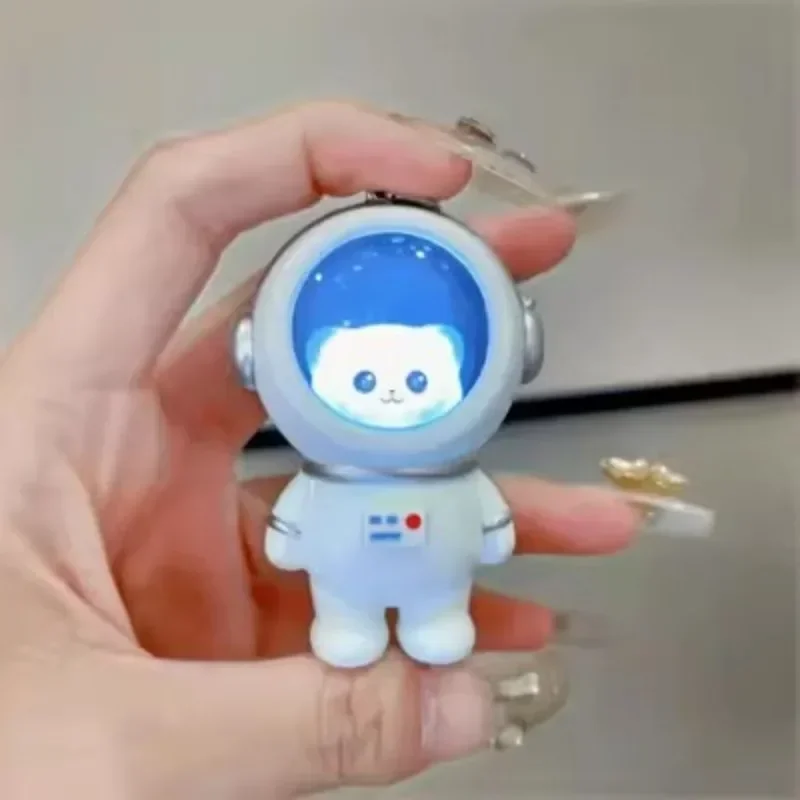 Creative Cartoon Starry Cat Bear Night Light Astronaut Keychain Lovers Light Up LED Keyring Package Pendant Small New Year Gift