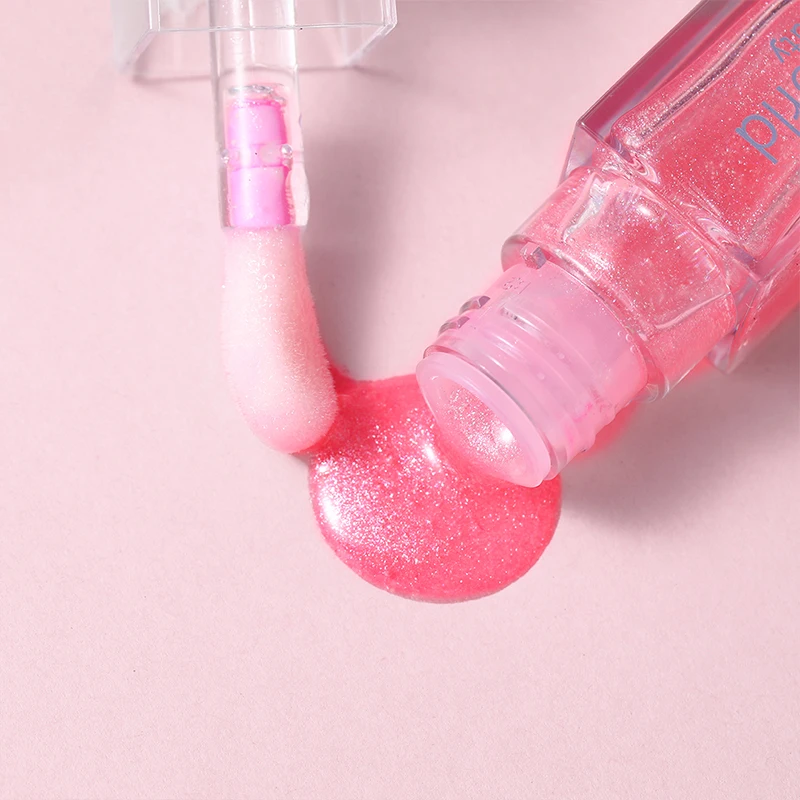 Peach-colored hydrating lip gloss, shiny oily lip gloss, and natural lip brightening product, used for beautifying the lips.