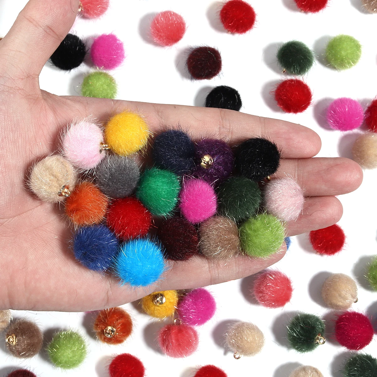 Breloques en peluche avec couverture de fourrure, 20 pièces/lot, pendentif en perles mignonnes pour la fabrication de bijoux, accessoires, boucles d'oreilles et Bracelet faits à la main