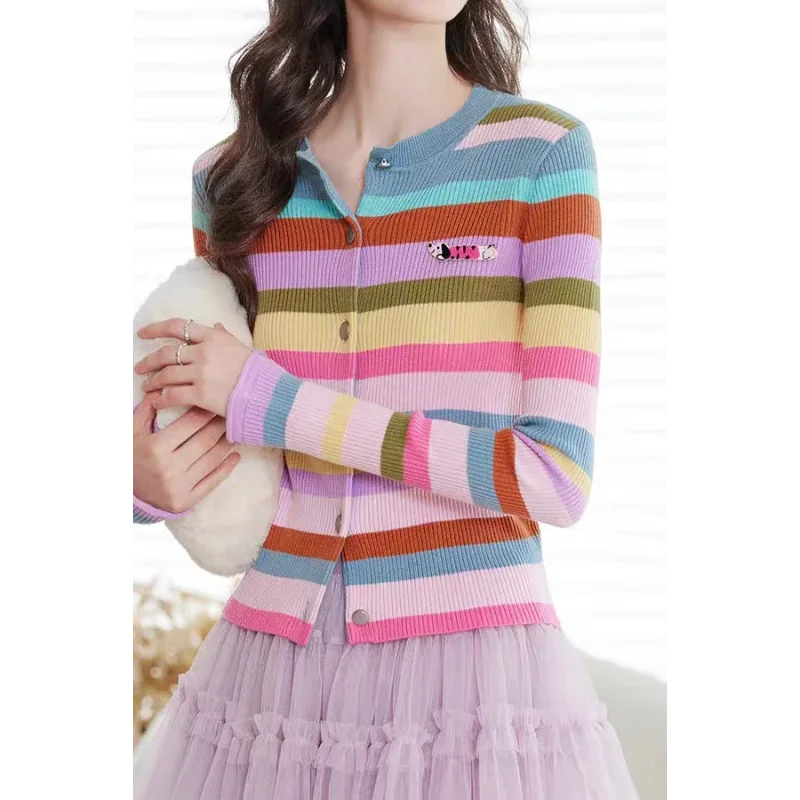 

Женский осенний новый милый и крутой возрастной тонкий вязаный топ с длинными рукавами в радужную контрастную полоску с допамином