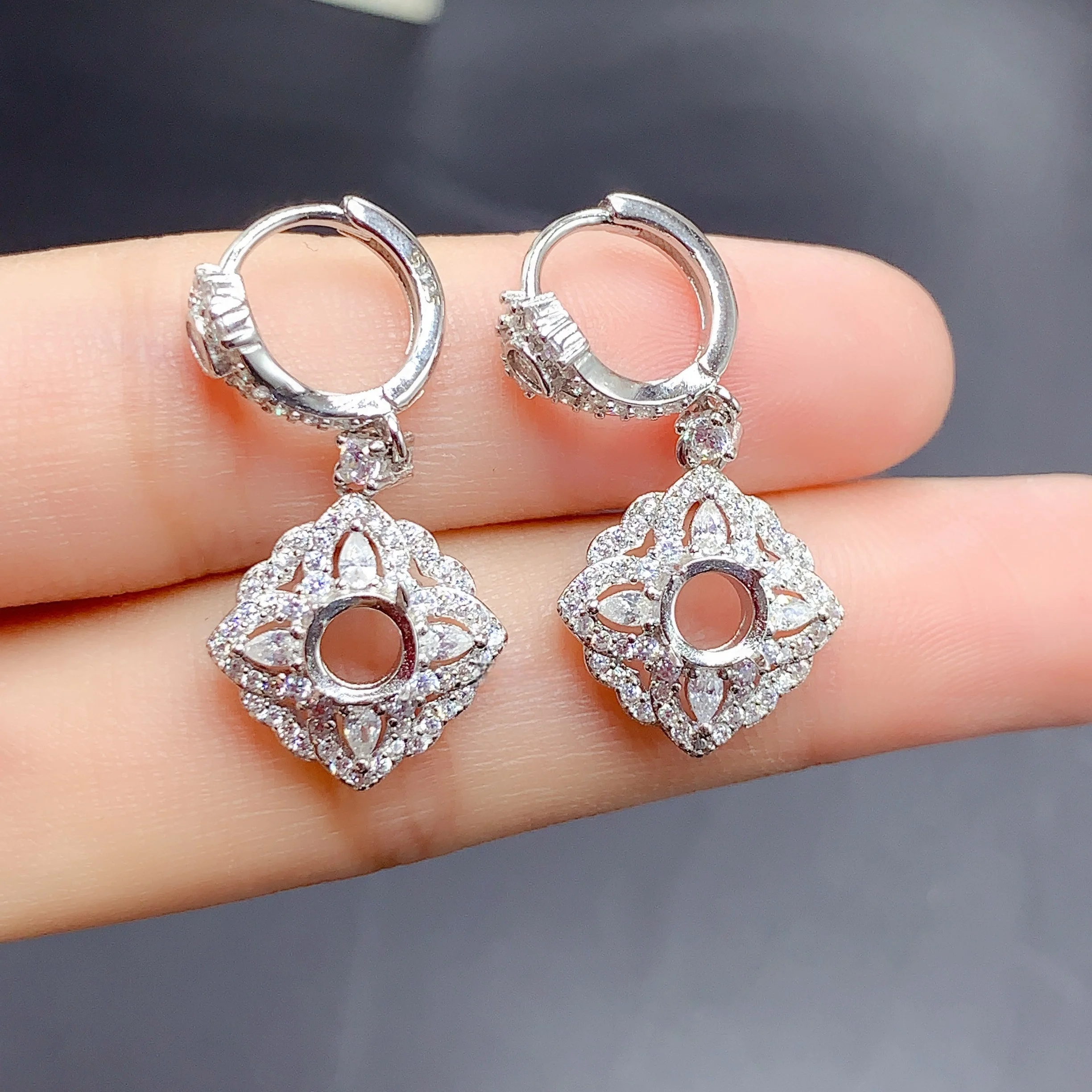 MeiBaPJ Inlay 5mm Round Stone Fashion Fine Earrings DIY S925 Silver Jewelry Accessory Empty Support Holder for Women