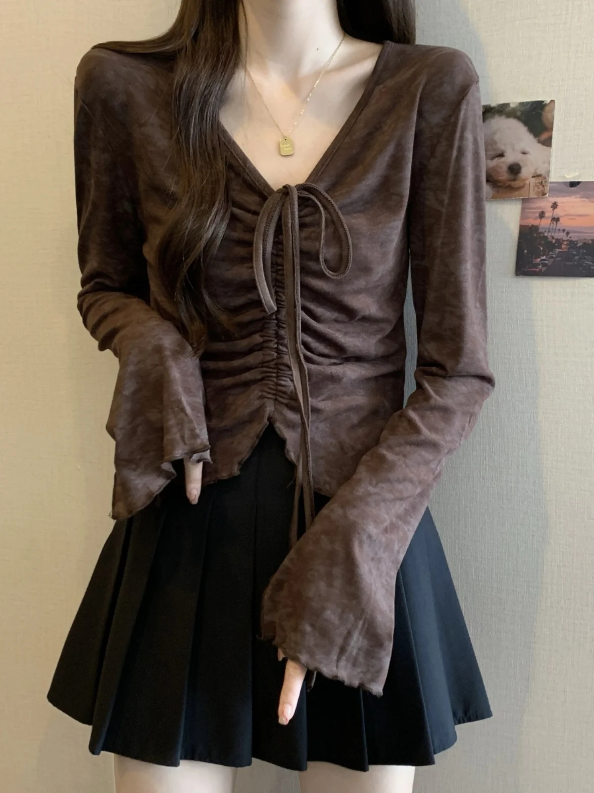 

plus Size Fashionable V-Neck Long Sleeve Shirt Women's Early Autumn Slimming Asymmetrical Flared Sleeve Top Small Shirt