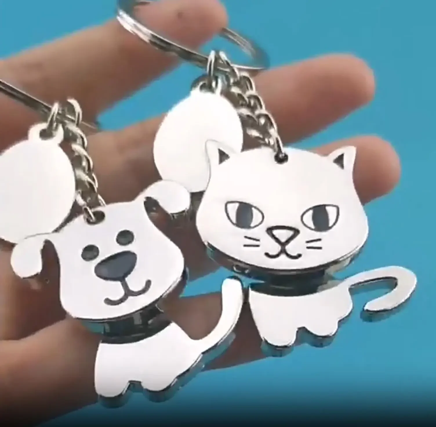 360-degree Shaking Head Dog Cat Keychain Cute Animal Key Ring Charms Pet Lovers Souvenir Bag Ornaments Accessories