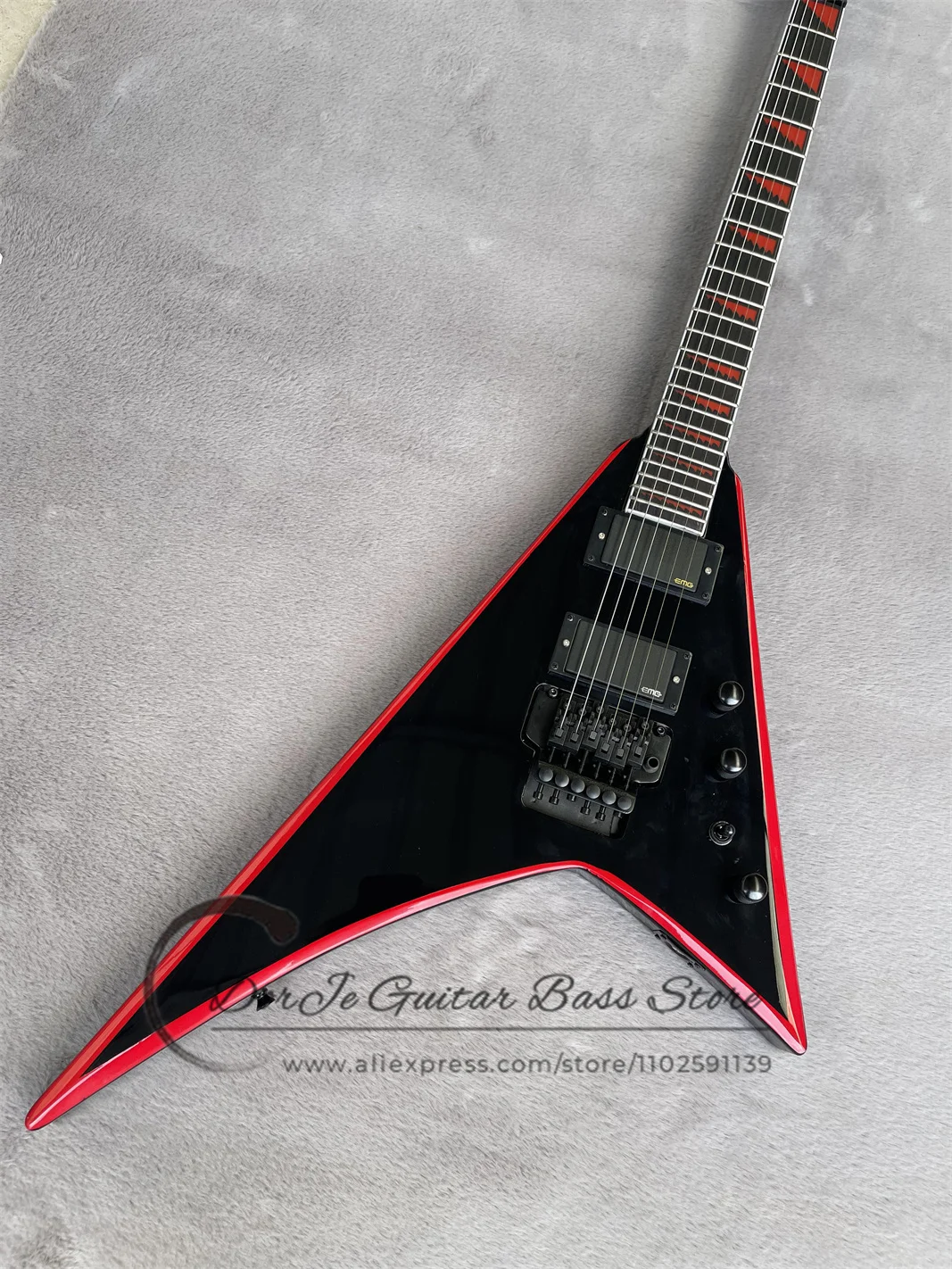 Black Electric Guitar V Shape Body Tremolo Bridge 22 Frets Rosewood Fingerboard Red Mark HH Pickups Active Battery