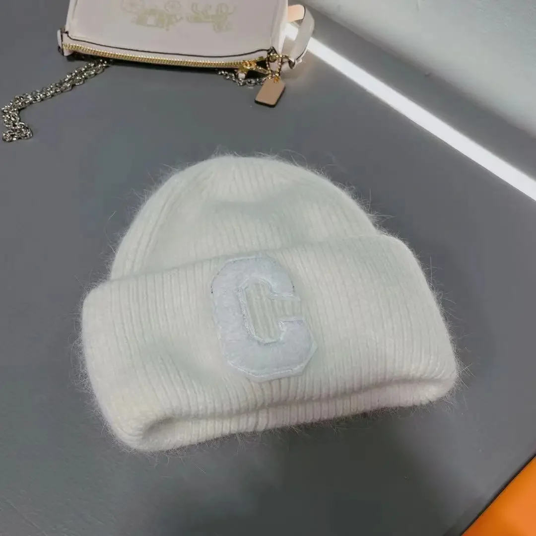 2023 neue Luxus Echt Kaninchen Fell Mützen Frauen Designer Brief C Winter Hut Mode Stricken Motorhaube Weichen, Flauschigen Warme Skullies Kappe – Detail 14