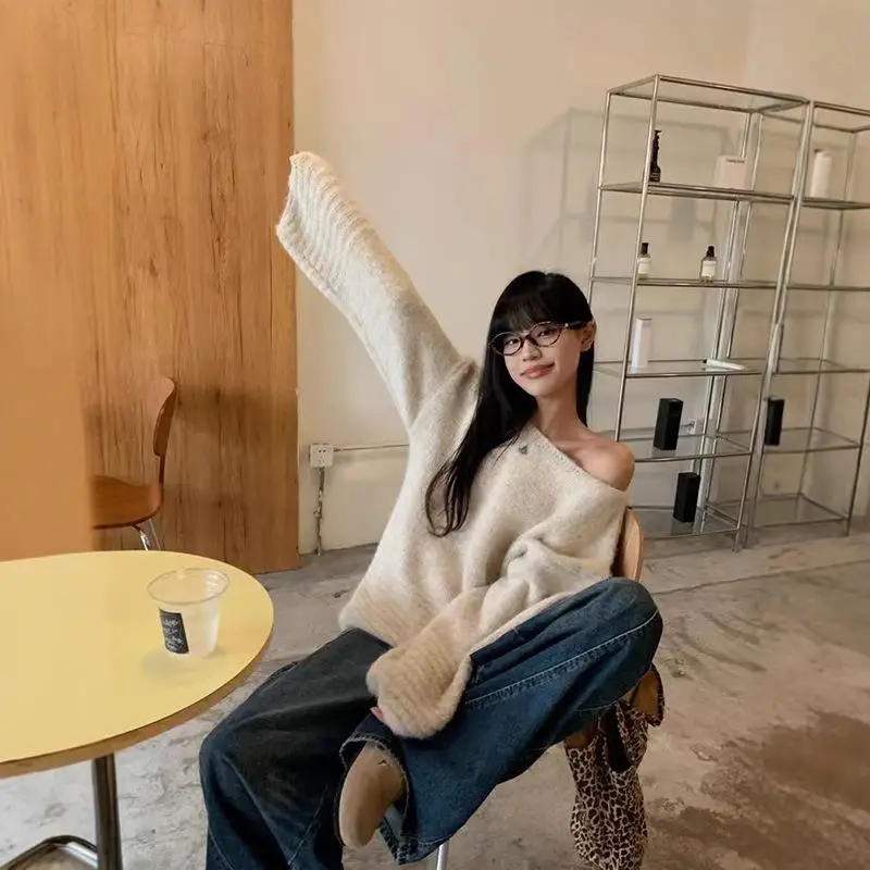 

Корейский свободный вязаный сексуальный свитер с колючками, женский повседневный топ из полиэфирного волокна премиум-класса Bell Sve