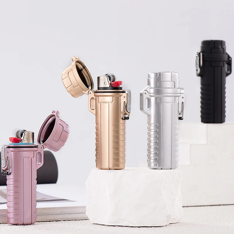 A lighter box that combines decoration, creativity, anti slip, and tight protection, essential for travel. No fire machine