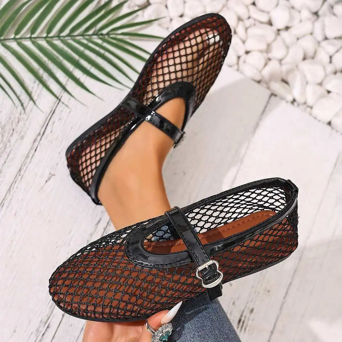 Women Sandals Mesh Breathable Flat Bottom Shoes Women Comfortable Buckle Strap Sandals Summer Large Size Hollow Out Shoes Women